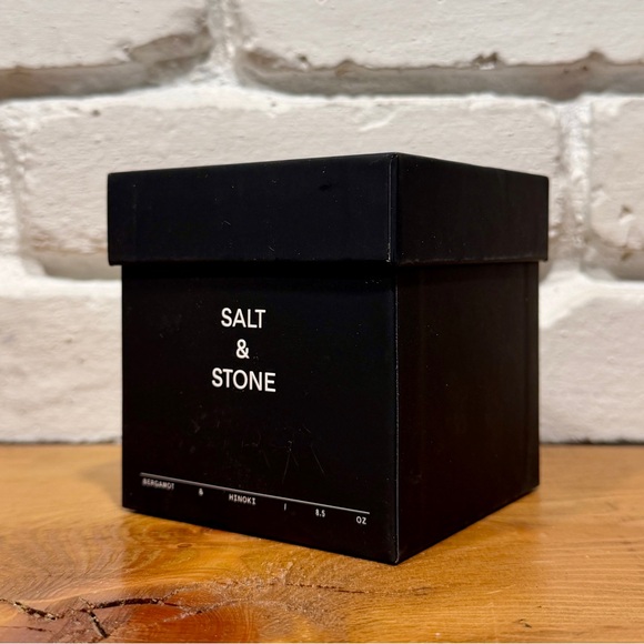 Salt & Stone Bergamot & Hinoki Candle 8.5 oz Luxury Candle Minimalist NIB - Picture 3 of 8